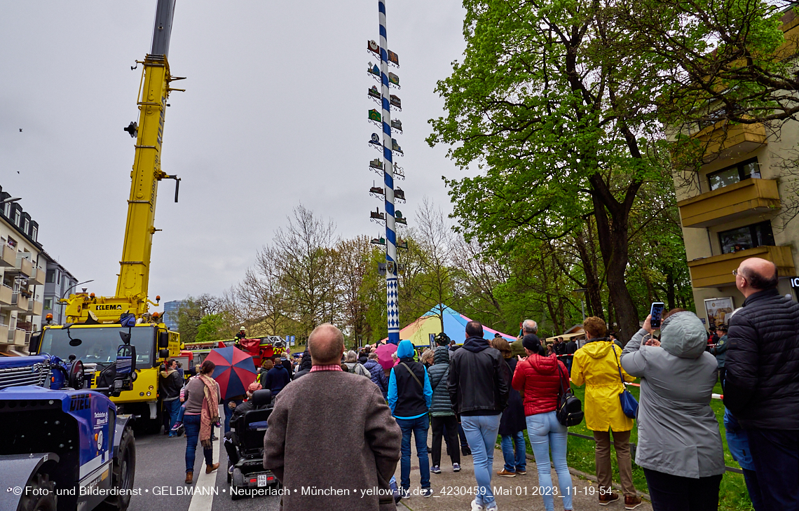 01.05.2023 - Maibaumaufstellung in Berg am Laim